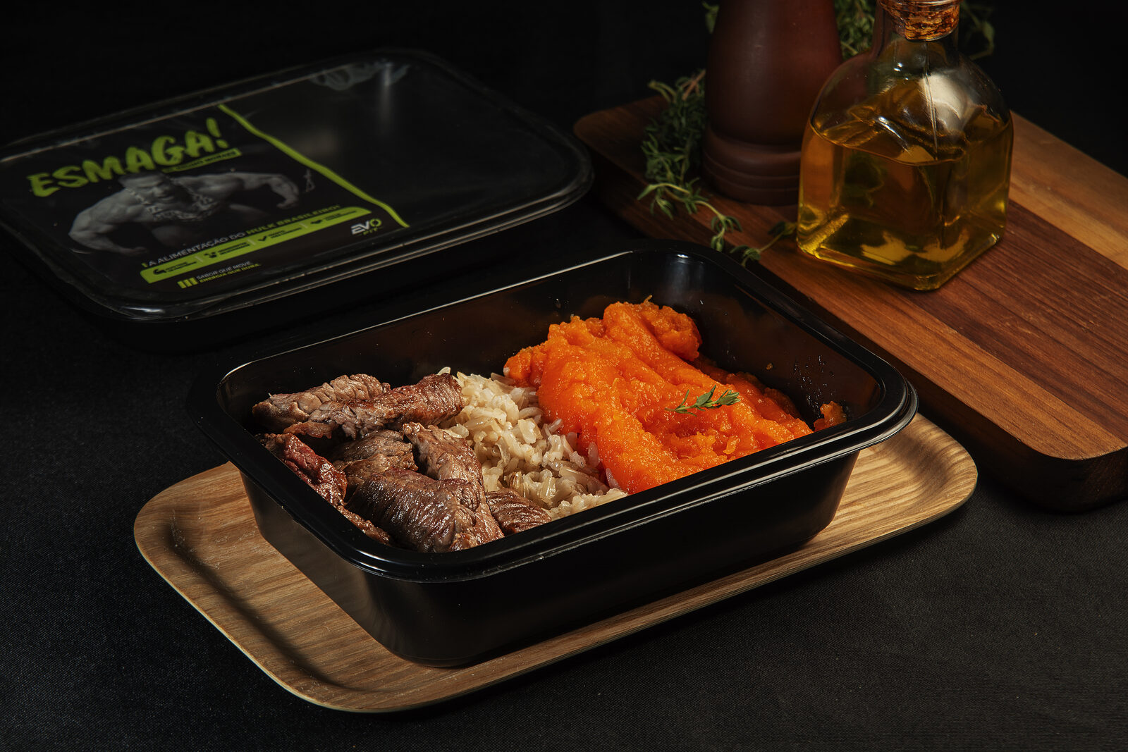 ESMAGA! Iscas de Carne com Arroz Integral e Purê de Abóbora